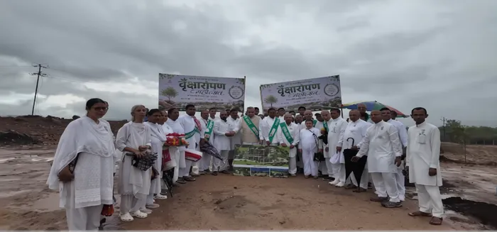 राज्य सरकार के सहयोग से ब्रह्माकुमारीज़ की हरित पहल – 16 बीघा भूमि पर 5000 वृक्ष लगाने का संकल्प — gallery photo 4