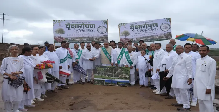 राज्य सरकार के सहयोग से ब्रह्माकुमारीज़ की हरित पहल – 16 बीघा भूमि पर 5000 वृक्ष लगाने का संकल्प