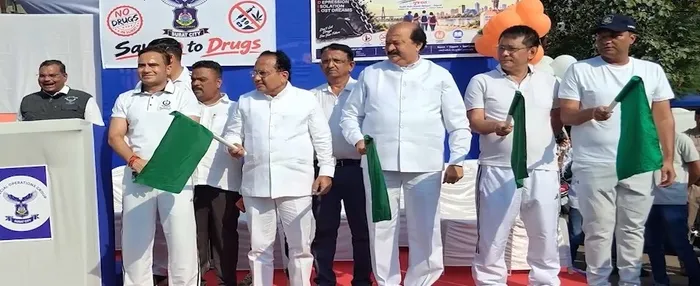 सूरत में नशा मुक्ति वॉकाथॉन में ब्रह्माकुमारीज़ की सशक्त सहभागिता — photo gallery 2 सूरत में नशा मुक्ति वॉकाथॉन में ब्रह्माकुमारीज़ की सशक्त सहभागिता — photo gallery 2