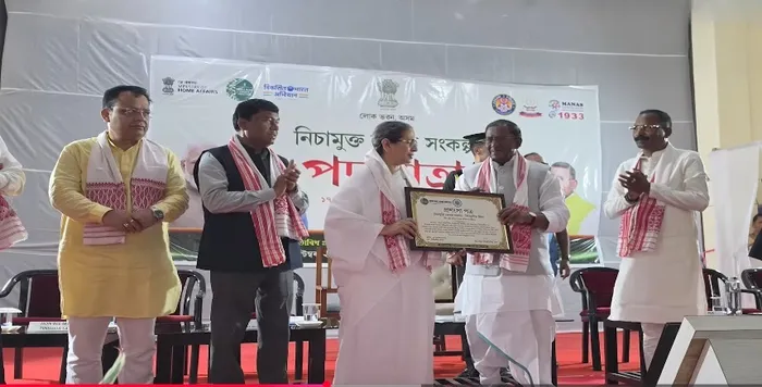 तिनसुकिया में नशा मुक्ति अभियान को मिला प्रोत्साहन — राज्यपाल लक्ष्मण आचार्य ने सराहा ब्रह्माकुमारीज़ का सेवा कार्य — gallery photo 4