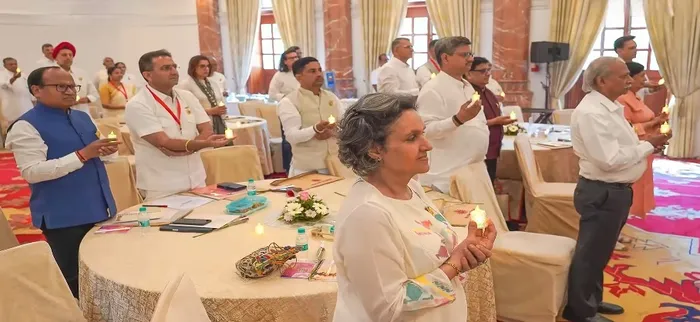 वडोदरा के लक्ष्मी विलास पैलेस में बीके शिवानी दीदी का प्रेरणादायी संदेश — मानवीय मूल्यों और मूल्यनिष्ठ नेतृत्व से होग… वडोदरा के लक्ष्मी विलास पैलेस में बीके शिवानी दीदी का प्रेरणादायी संदेश — मानवीय मूल्यों और मूल्यनिष्ठ नेतृत्व से होगा सकारात्मक परिवर्तन — article photo 17