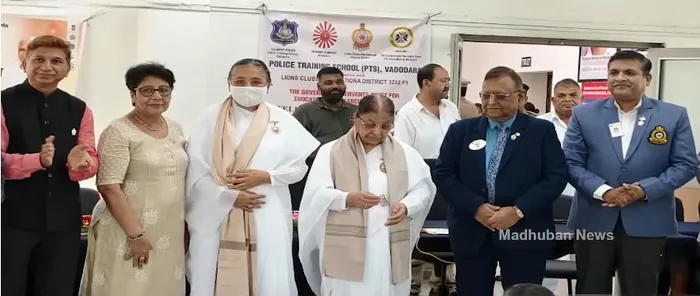 वडोदरा में पुलिस अधिकारियों एवं प्रशिक्षुओं के लिए सम्मान एवं प्रेरणा समारोह का आयोजन — photo gallery 3 वडोदरा में पुलिस अधिकारियों एवं प्रशिक्षुओं के लिए सम्मान एवं प्रेरणा समारोह का आयोजन — photo gallery 3