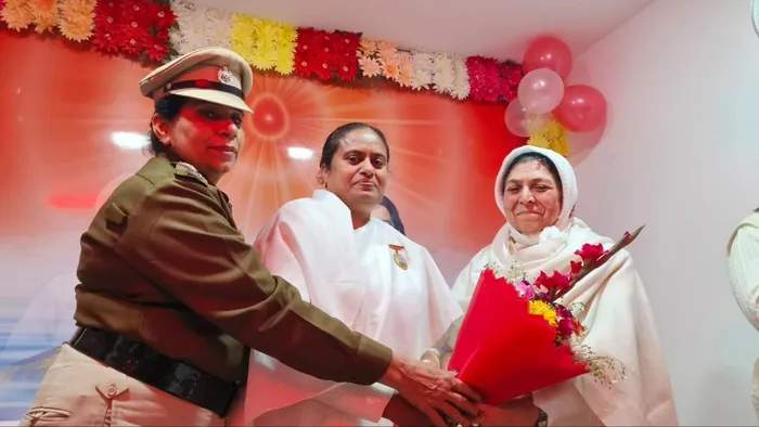 पश्चिमी दिल्ली में ओम विहार ब्रह्माकुमारी सेवा केंद्र द्वारा मेडिटेशन डे एवं क्रिसमस डे समारोह आयोजित — gallery photo 1